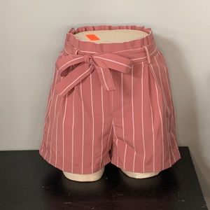 Forever 21 dressy pinstriped shorts size small S